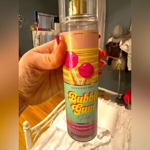Bath & Body Works Bubble Gum Pop Body Wash - Pink and Yellow